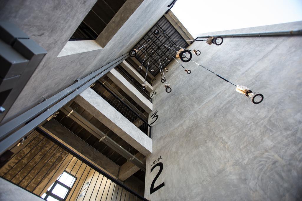 Rumpai Loft Habitat Chiang Mai Exterior foto